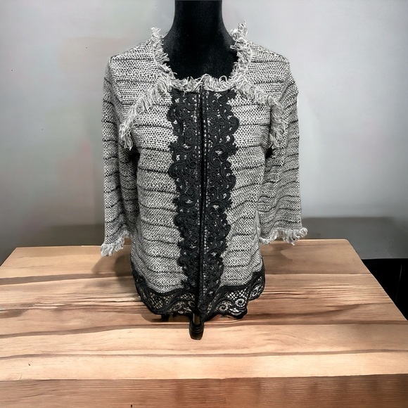 CHICO'S Black and Gray Tweed Fringed Lace Cardigan Jacket size 1 - Picture 4 of 16